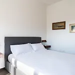 Penthouses With Terrace By Wonderful Italy דירה