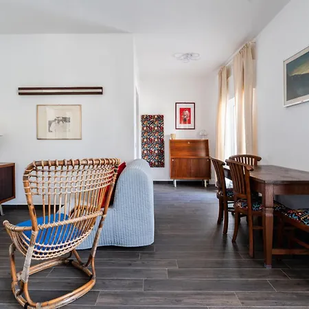 Penthouses With Terrace By Wonderful Italy בארי